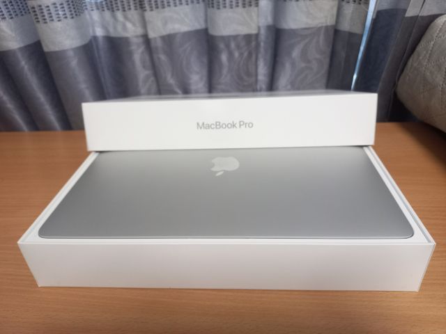 มือสอง Macbook pro 13” Touch Bar Touch ID i5 Ram 16gb 256gb 2019 รูปที่ 2