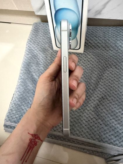 IPHONE 15 สีฟ้า  128 GB รูปที่ 4