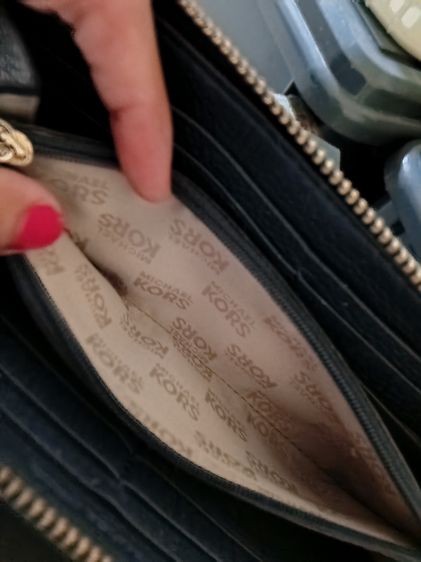 กระเป๋าตังส์ micheak kors รูปที่ 3