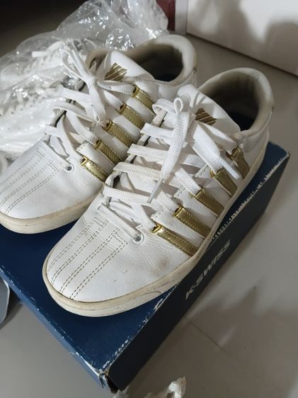  รองเท้าลำลอง K•Swiss