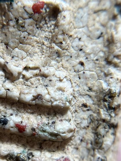 พระสมเด็จวัดระฆังพิมพ์ใหญ่ เห็นเม็ดมลสาร รูปที่ 7