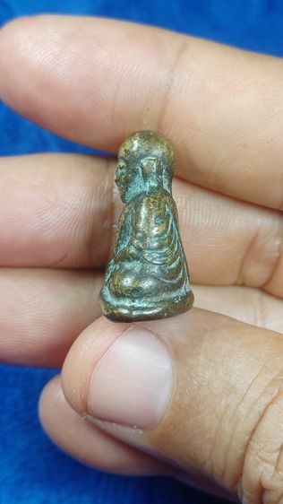 พระรูปหล่อ หลวงพ่อเงิน รุ่นฟ้าคำรณ พ.ศ.2534 พิมพ์ใหญ่ องค์ที่ 1  รูปที่ 3