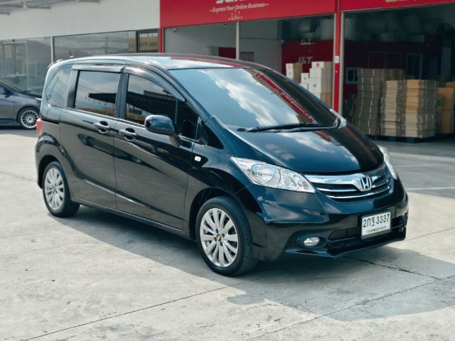 รถ Honda Freed 1.5 E Sport สี ดำ