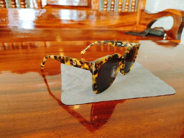 แว่นกันแดด Gentle Monster แท้ สภาพสวยๆ รูปที่ 3