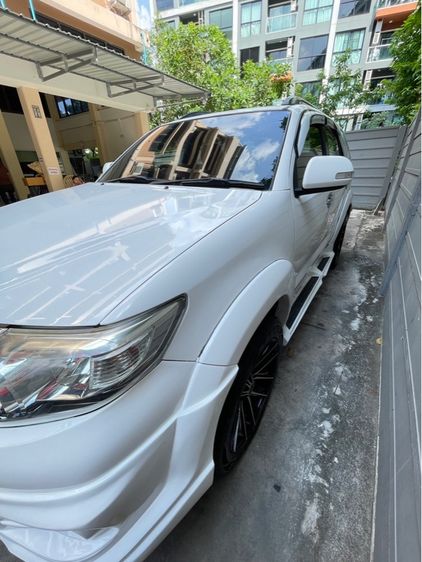 Toyota Fortuner 2013 2.7 V Utility-car เบนซิน ไม่ติดแก๊ส เกียร์อัตโนมัติ ขาว รูปที่ 4