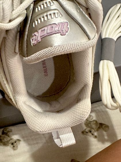 Balenciaga  รูปที่ 6