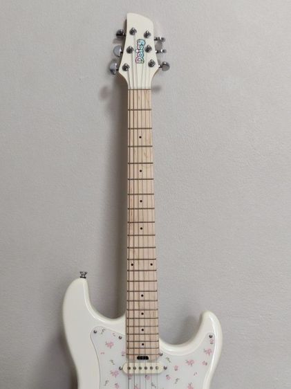 กีตาร์ไฟฟ้า daisy jeni สีขาว รูปที่ 7