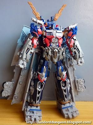 transformers dark of the moon mechtech leader ultimate optimus prime action figure รูปที่ 3