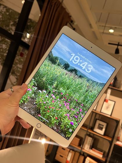 Apple 128 GB iPad gen 8 (128 WiFi) มือสองสภาพดีมากๆ พร้อมปากกา