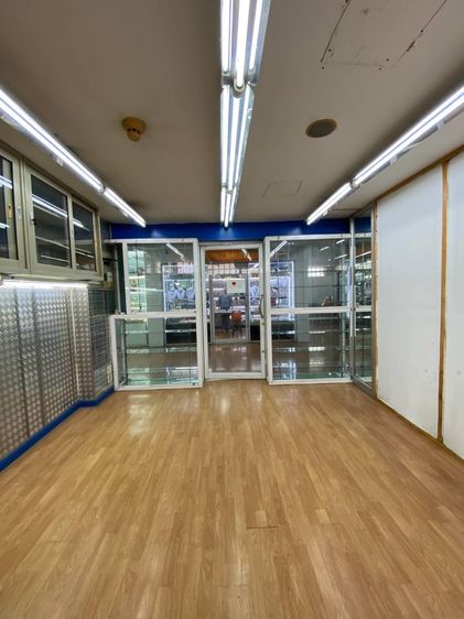 ให้เช่าห้องภายในอาคาร