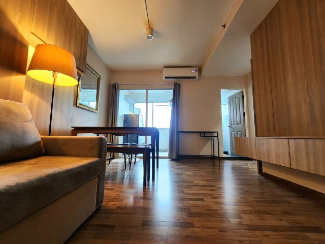 ใครหาห้องอยู่ BTS อุดมสุข ต้องดูห้องนี้ รีโนเวทใหม่ ทั้งเฟอร์ ทั้งเครื่องครบ