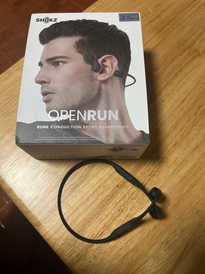 Shokz OpenRun Bone Conduction หูฟังบลูทูธสำหรับออกกำลังกาย (มือ2) รูปที่ 2
