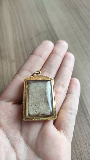 สมเด็จกรุเก่าประเมินค่าไม่ได้ กรอบทองเเท้  สามารถเอาไปตรวจดูอายุดินที่กรมศิลได้ค่ะ รูปที่ 2