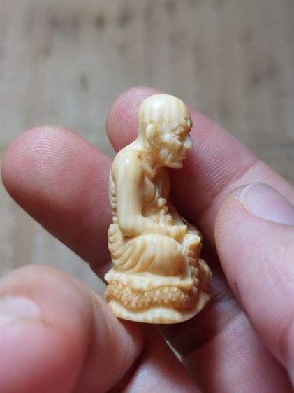 เครื่องรางหลวงปู่ทวดวัดช้างให้นั่งงูองค์ใหญ่สวยจ้า รูปที่ 3