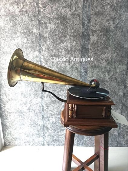 เครื่องเล่นแผ่นเสียง ปากแตรทองเหลือง สะสม รูปที่ 2