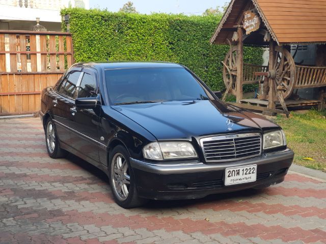 รถ Mercedes-Benz C-Class C249 สี ดำ