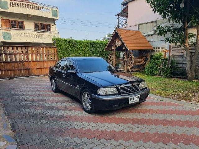 Mercedes-Benz C-Class 2003 C249 Sedan เบนซิน LPG เกียร์อัตโนมัติ ดำ รูปที่ 4