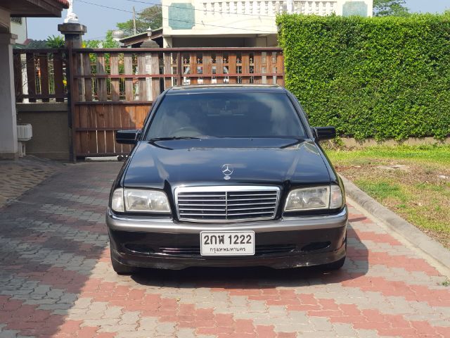 Mercedes-Benz C-Class 2003 C249 Sedan เบนซิน LPG เกียร์อัตโนมัติ ดำ รูปที่ 2