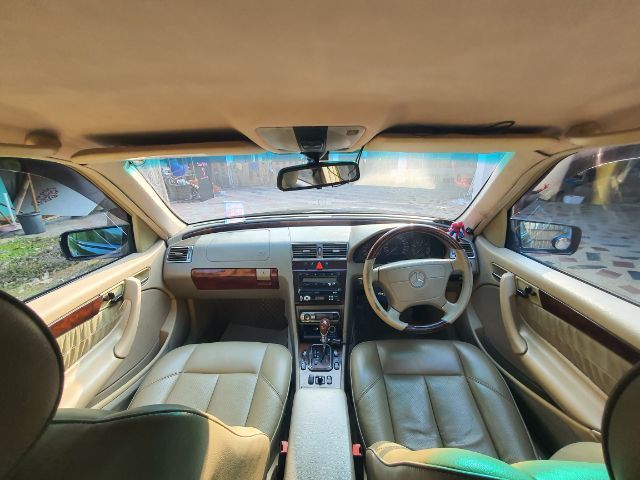 Mercedes-Benz C-Class 2003 C249 Sedan เบนซิน LPG เกียร์อัตโนมัติ ดำ รูปที่ 3