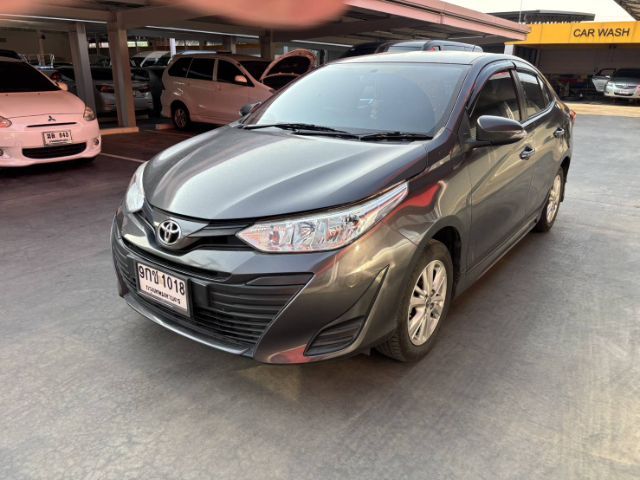 Toyota Yaris ATIV 2019 1.2 E Sedan เบนซิน ไม่ติดแก๊ส เกียร์อัตโนมัติ เทา รูปที่ 3