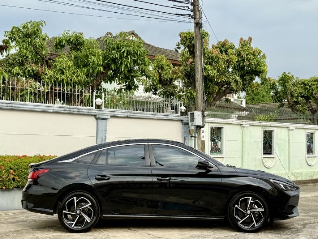 MG MG5 2021 1.5 X Sedan เบนซิน ไม่ติดแก๊ส เกียร์อัตโนมัติ ดำ รูปที่ 4