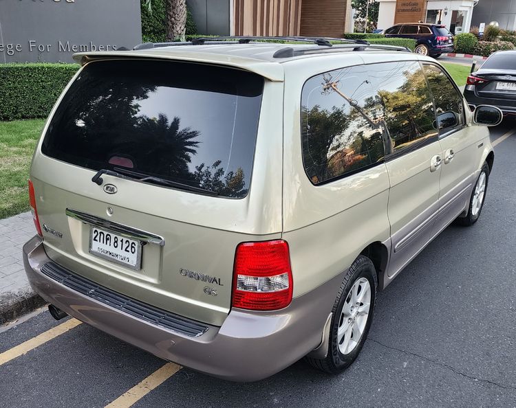 Kia Carnival 2004 2.2 EX Utility-car ดีเซล เกียร์อัตโนมัติ บรอนซ์ทอง รูปที่ 3