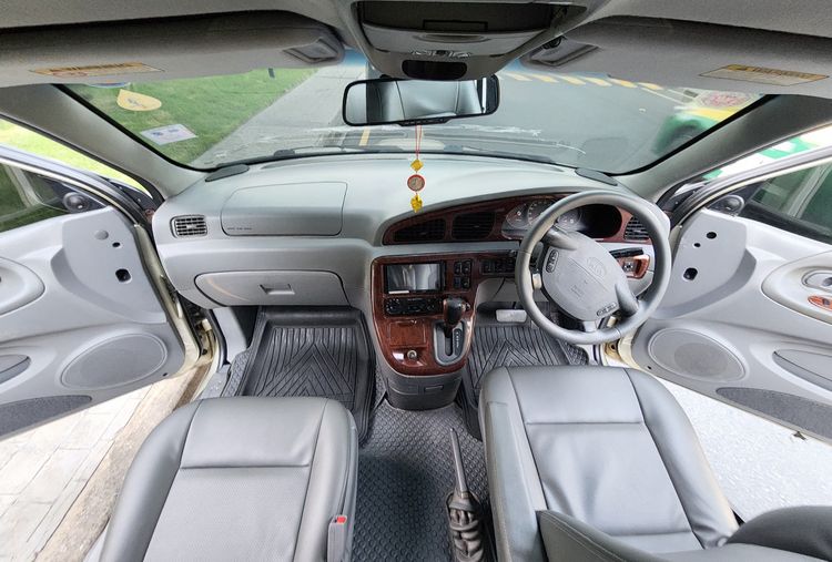 Kia Carnival 2004 2.2 EX Utility-car ดีเซล เกียร์อัตโนมัติ บรอนซ์ทอง รูปที่ 4