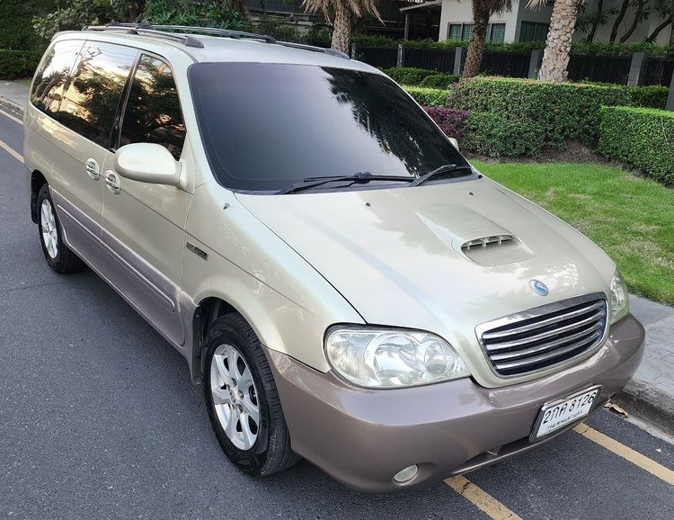 รถ Kia Carnival 2.2 EX สี บรอนซ์ทอง