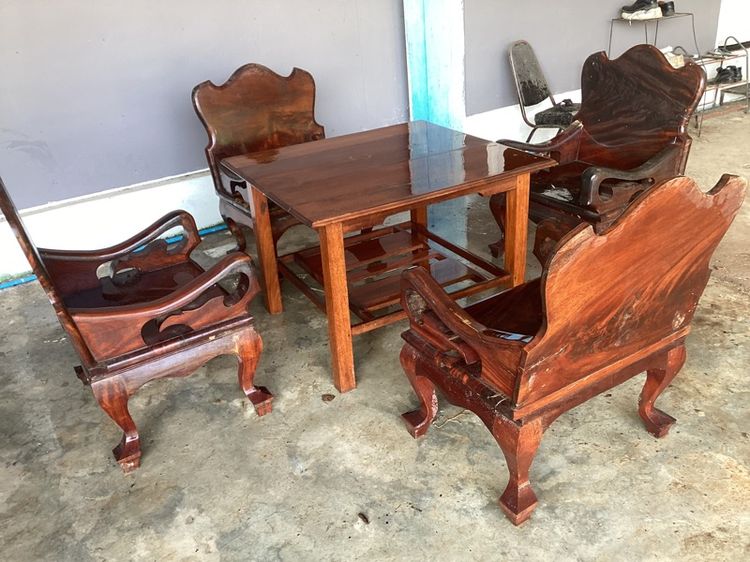 เฟอร์นอเจอร์ไม้มะค่าของดั้งเดิม