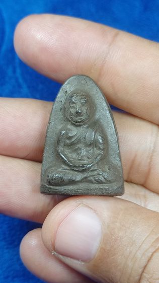 หลวงปู่ทวดหัวมวย เนื้อว่าน วัดอ่างทอง พ.ศ.2509 พิมพ์ซุ้มกอใหญ่ 