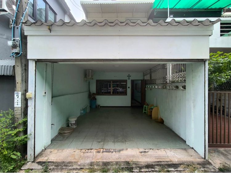 อื่นๆ 2020 มีบางส่วน ไม่ใช่ ทาวน์เฮ้าส์ 2 ชั้น ประชาอุทิศ 12