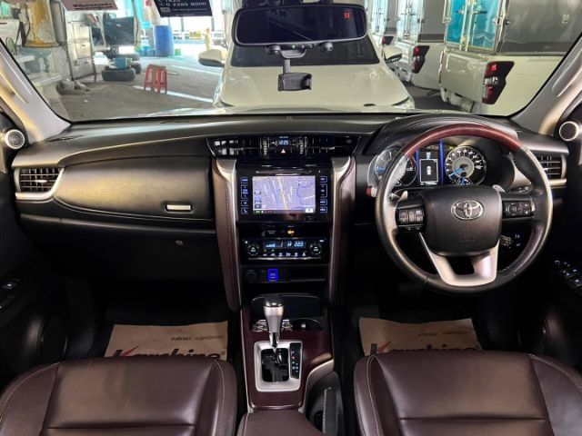 Toyota Fortuner 2019 2.4 V Pickup ดีเซล ไม่ติดแก๊ส เกียร์อัตโนมัติ ขาว รูปที่ 2