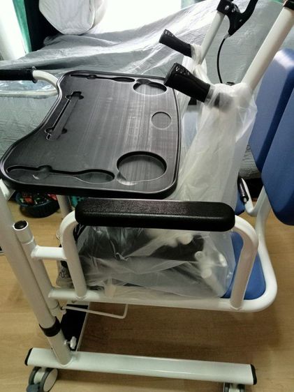 รถเคลื่อนย้ายคนป่วย และผู้สูงอายุ รูปที่ 3