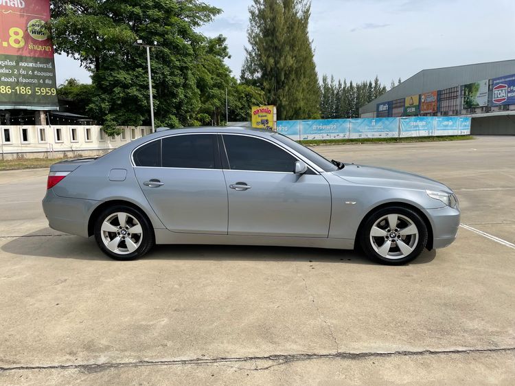 BMW Series 5 2004 525i Sedan เบนซิน ไม่ติดแก๊ส เกียร์อัตโนมัติ เทา รูปที่ 3