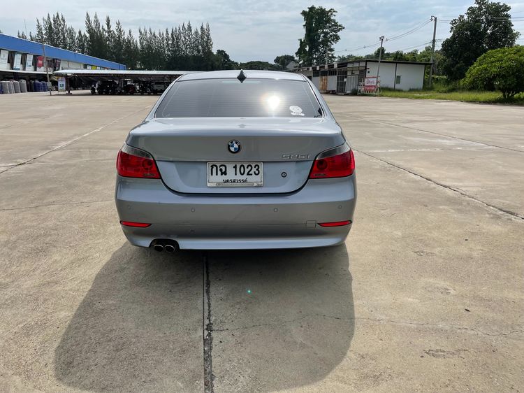 BMW Series 5 2004 525i Sedan เบนซิน ไม่ติดแก๊ส เกียร์อัตโนมัติ เทา รูปที่ 2