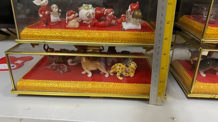 ของตกแต่งพร้อมกล่องกระจก รูปที่ 2
