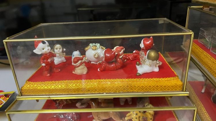 ของตกแต่งพร้อมกล่องกระจก รูปที่ 7