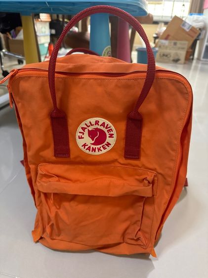 กระเป๋าเป้ สีส้ม มือ 2 