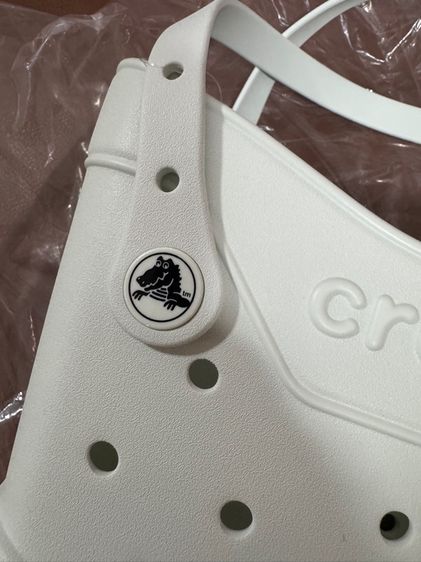 กระเป๋า Crocs แท้ มือ1 รูปที่ 3