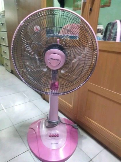 แจก พัดลมตั้งโต๊ะ