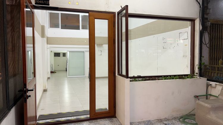 ให้เช่า  ขาย อาคารพาณิชย์ ด่านสำโรง ใกล้ MRT สายสีเหลือง 🏢 อาคารพาณิชย์ทำเลดี ตั้งอยู่ซอยด่านสำโรง ติดกับ CJ Supermarket  รูปที่ 2