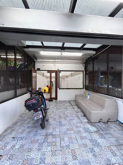 ให้เช่า  ขาย อาคารพาณิชย์ ด่านสำโรง ใกล้ MRT สายสีเหลือง 🏢 อาคารพาณิชย์ทำเลดี ตั้งอยู่ซอยด่านสำโรง ติดกับ CJ Supermarket  รูปที่ 4