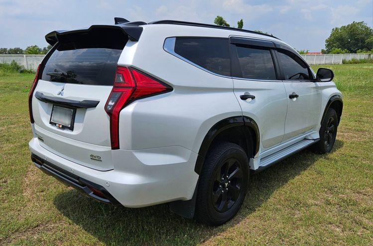 Mitsubishi Pajero Sport 2024 2.4 GT Premium Elite Edition 4WD Utility-car ดีเซล เกียร์อัตโนมัติ บรอนซ์เงิน รูปที่ 3