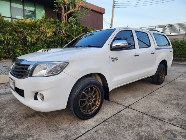รถ Toyota Hilux Vigo Champ Double Cab 3.0 G สี ขาว