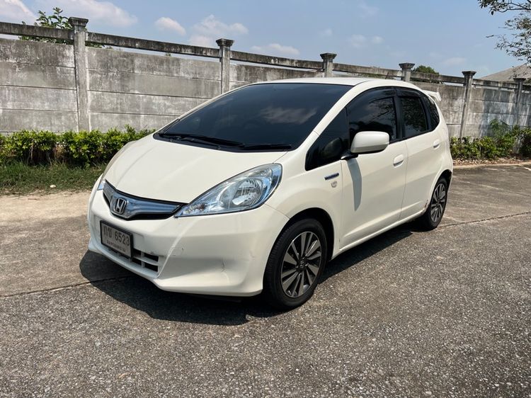 Honda Jazz 2012 1.3 Hybrid Sedan ไฮบริด เกียร์อัตโนมัติ ขาว รูปที่ 2