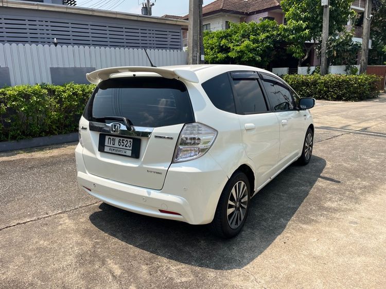 Honda Jazz 2012 1.3 Hybrid Sedan ไฮบริด เกียร์อัตโนมัติ ขาว รูปที่ 4