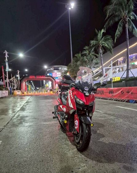 xmax 300 รูปที่ 12