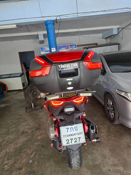 xmax 300 รูปที่ 5