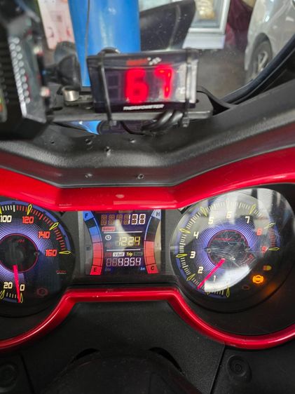 xmax 300 รูปที่ 2