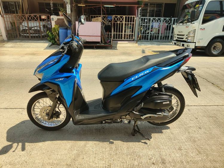 🛵ยังไงก็ขาย CLICK125 i ปี 63 เครื่องดี สีสวย สตาร์ทมือ วิ่งน้อย6500โล เล่มชุดโอนครบ+เปลี่ยนถ่ายน้ำมันเครื่องฟรี ส่งฟรี30 ก.ม รูปที่ 2
